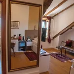 Oblivion Luxury Oda ve Kahvaltı 4*