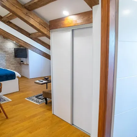Oblivion Luxury krevet i doručak Split