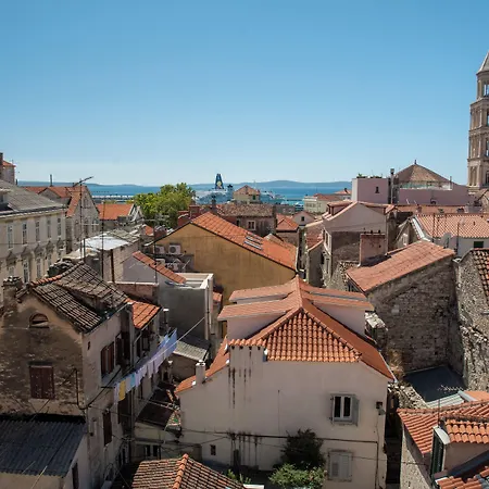 Oblivion Luxury 4* Split