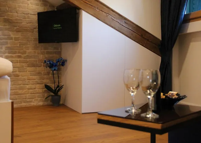 Oblivion Luxury Split