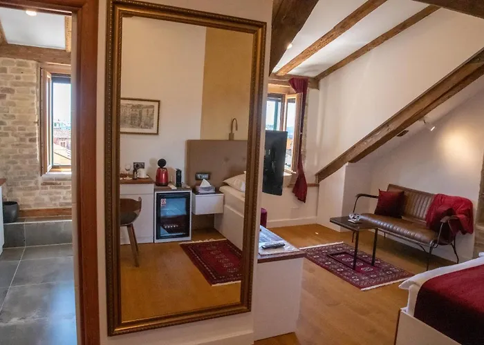 Frühstückspension Oblivion Luxury 4*